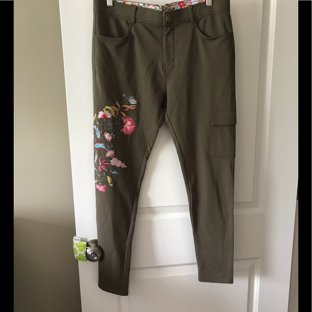 Floral embroidered pants - super stretchy!
